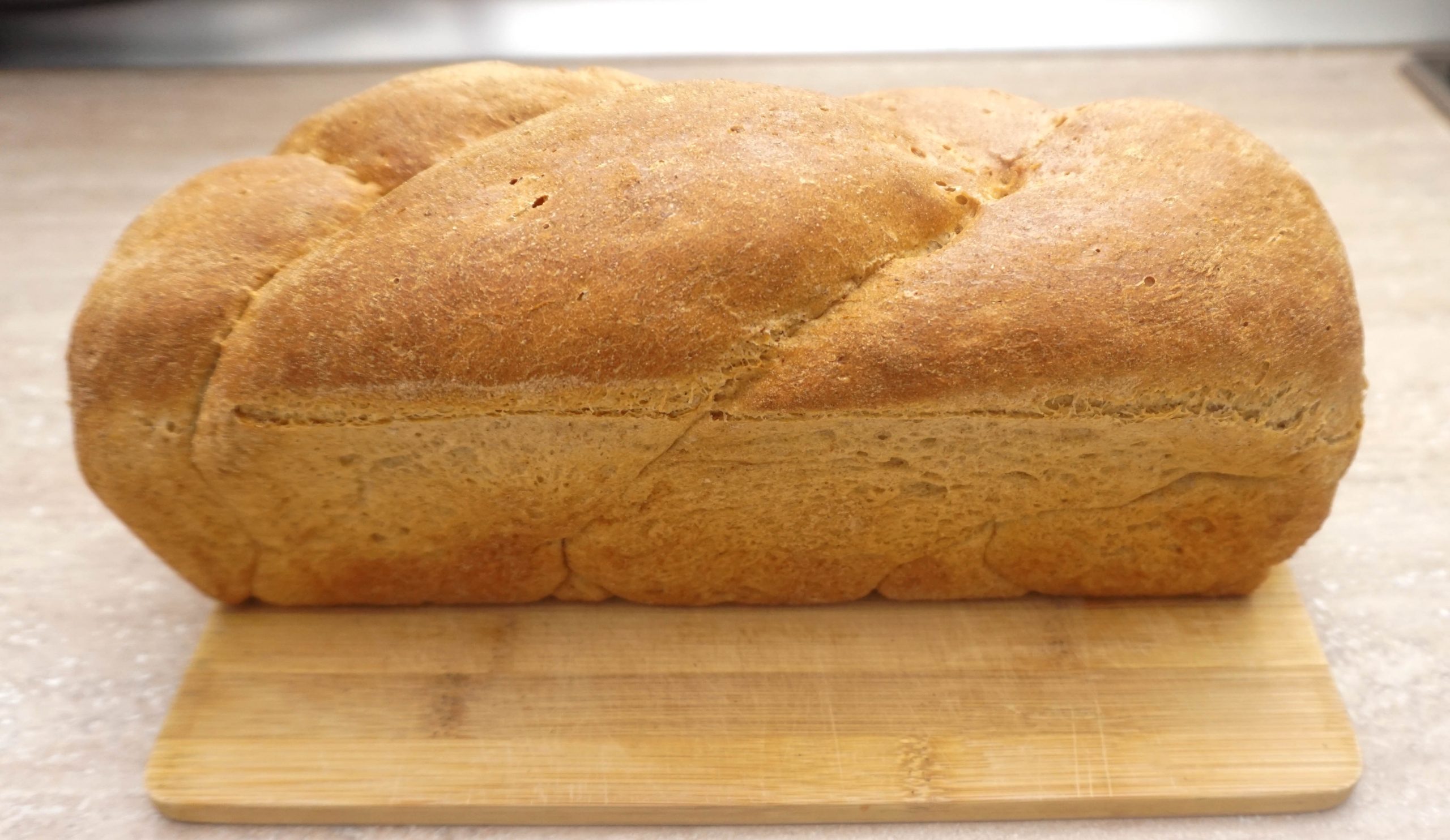 Pâine împletită – rețetă ușoară